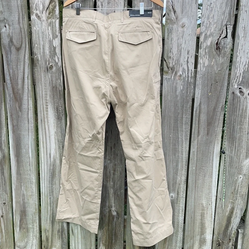 Banana Republic Cell Phone Pants Beige Chinos 36/32 NWT